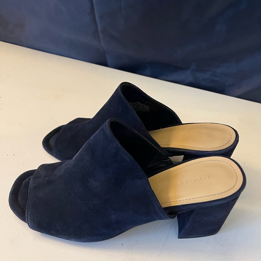 Navy Blue Marc Fisher Slip In Mules SZ 8.5